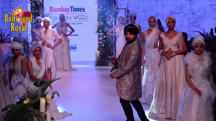 Tara Sutaria Walks For Sulakshana Monga At Bombay Times Fashion Week 2020