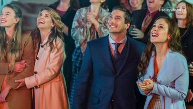 Daniel Lissing Opens Up About Lori Loughlin's Return To TV (Exclusive)