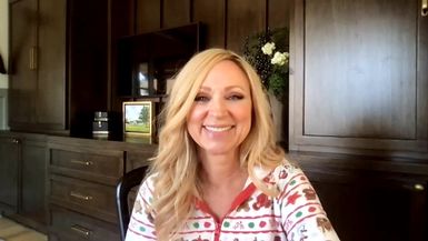Leigh Allyn-Baker Reveals New Christmas Movies In Christmas Jammies