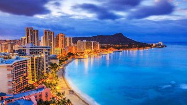 YOUR TRAVEL GUIDE TO HONOLULU
